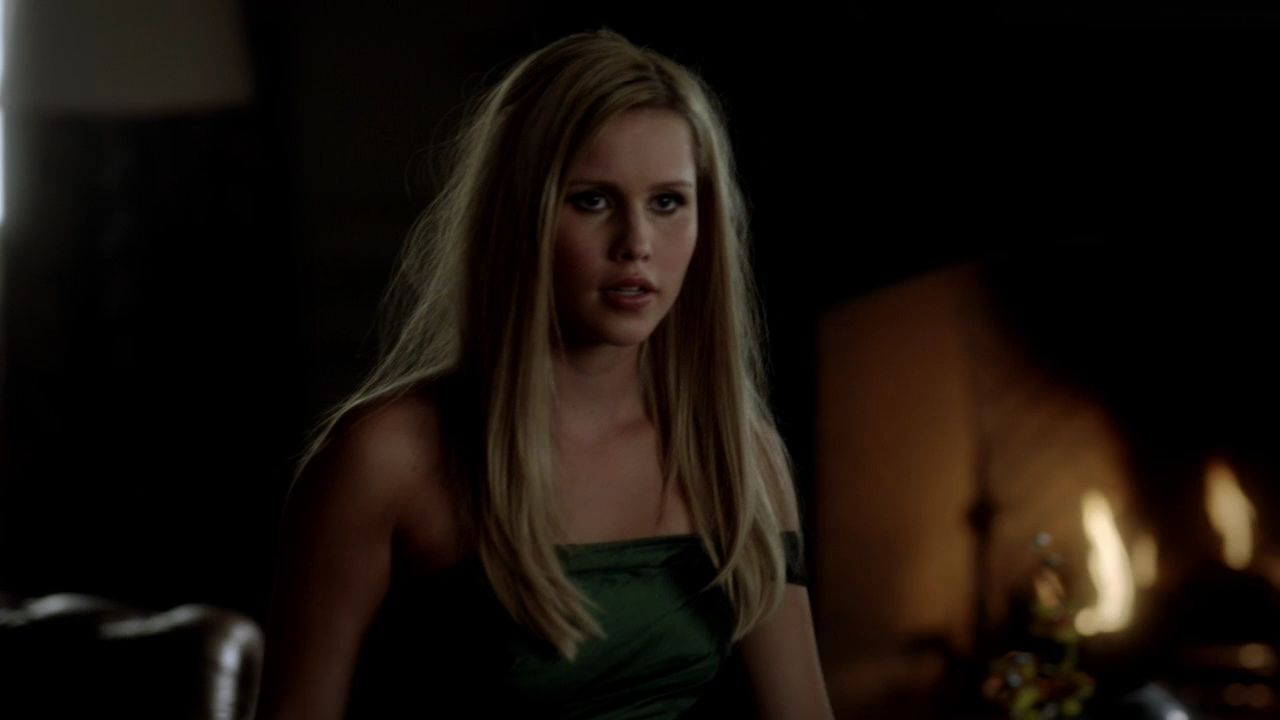 315VampireDiaries0202.jpg
