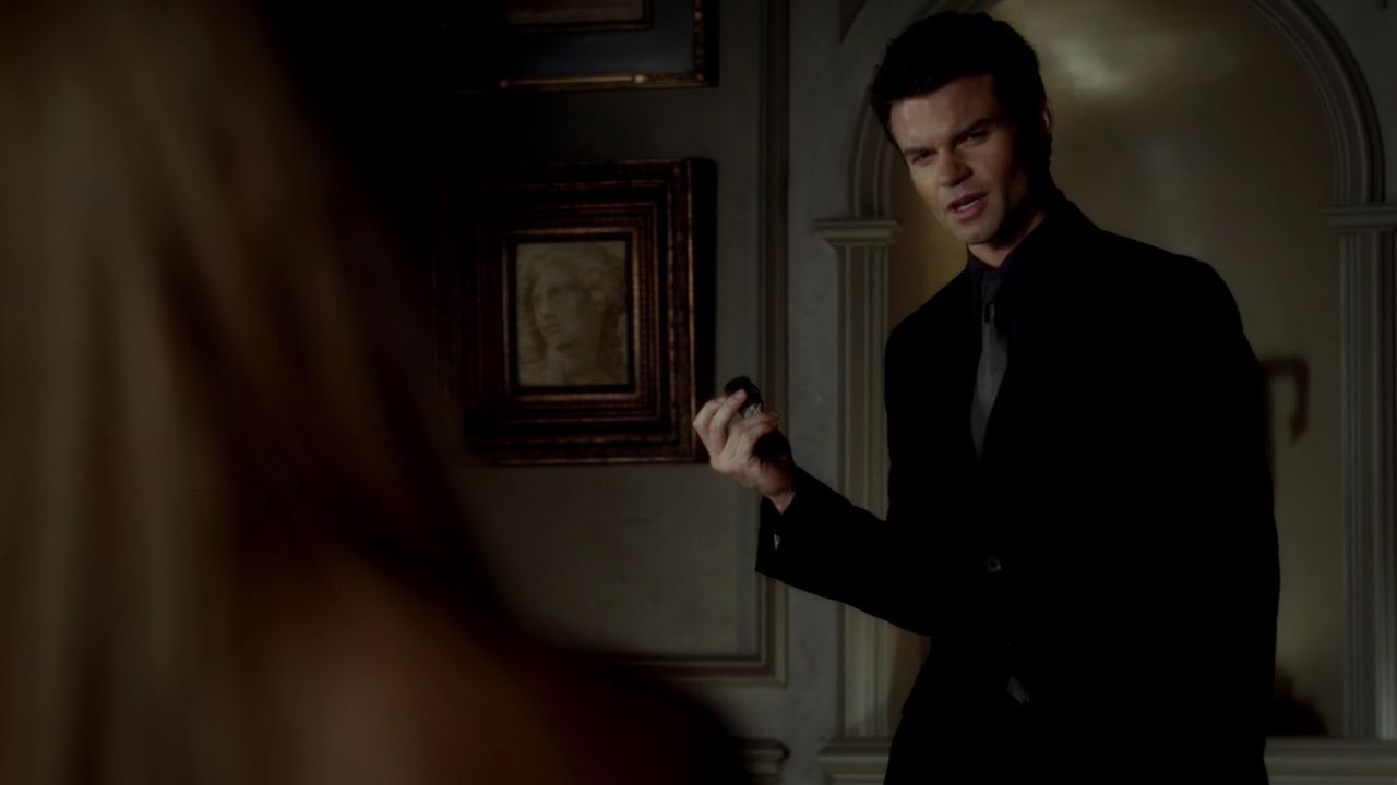 315VampireDiaries0209.jpg