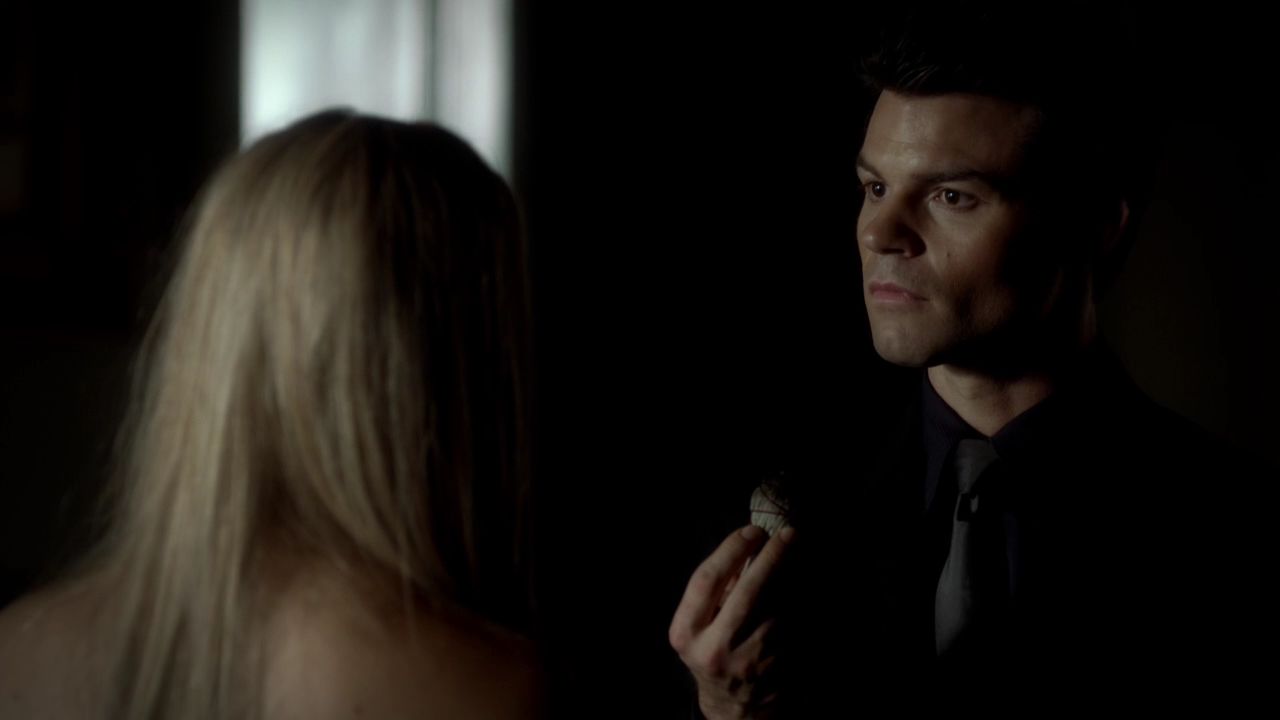 315VampireDiaries0212.jpg
