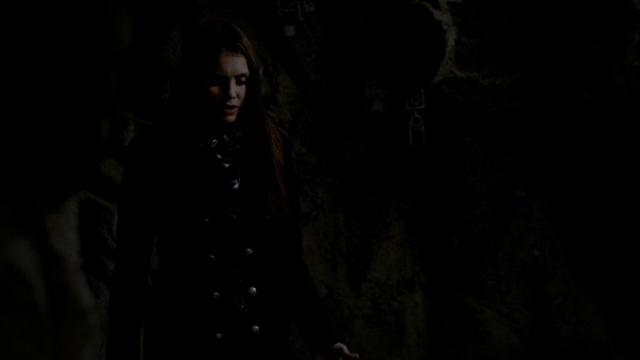 315VampireDiaries1121.jpg