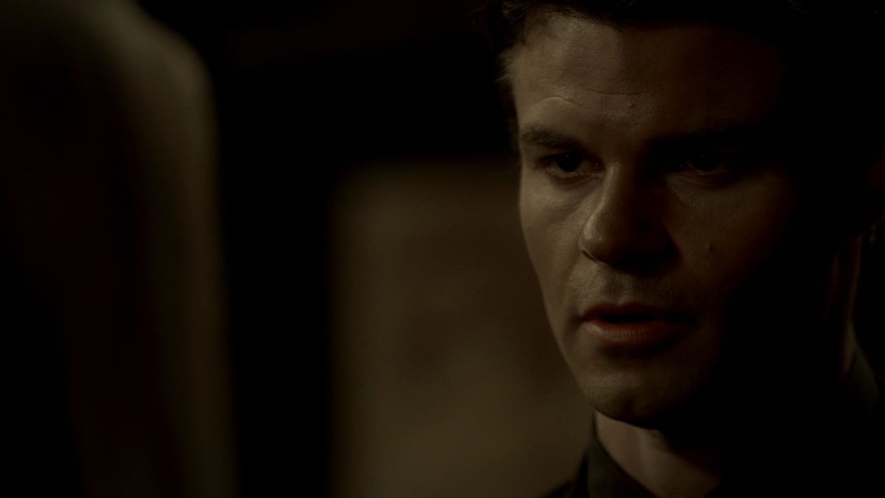315VampireDiaries1450.jpg