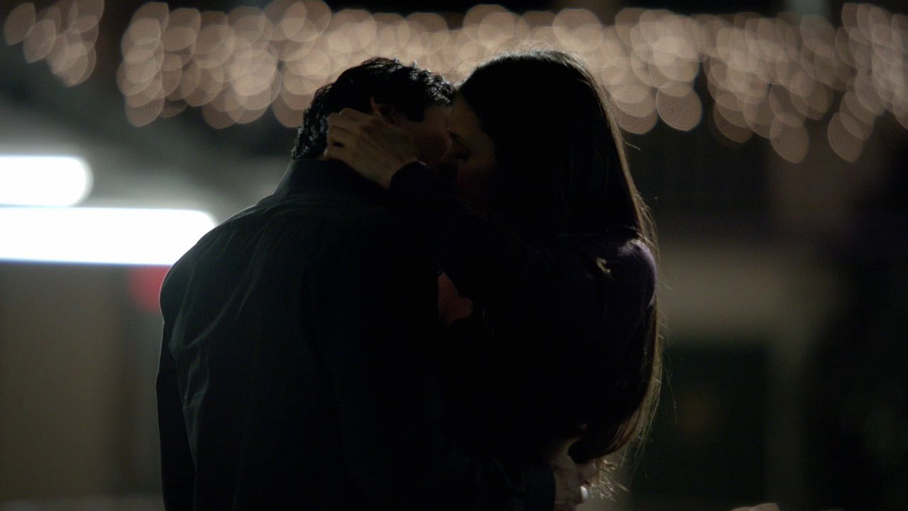 319VampireDiaries0909.jpg