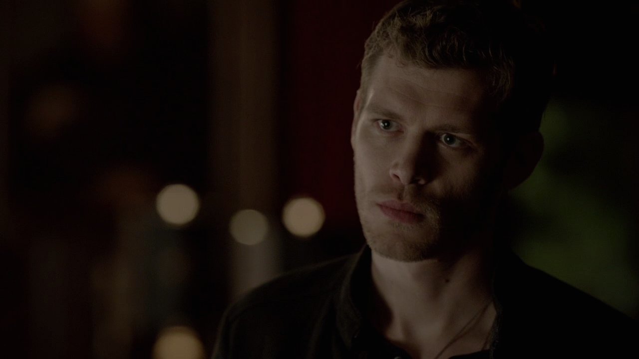 404VampireDiaries1310.jpg 