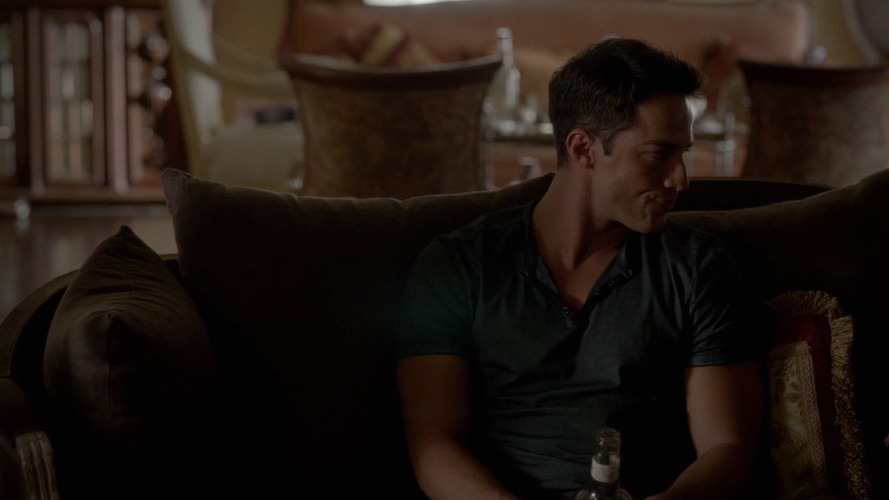 406VampireDiaries1264.jpg